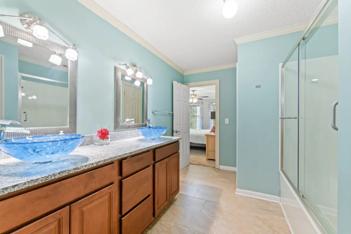 Secondary bathroom