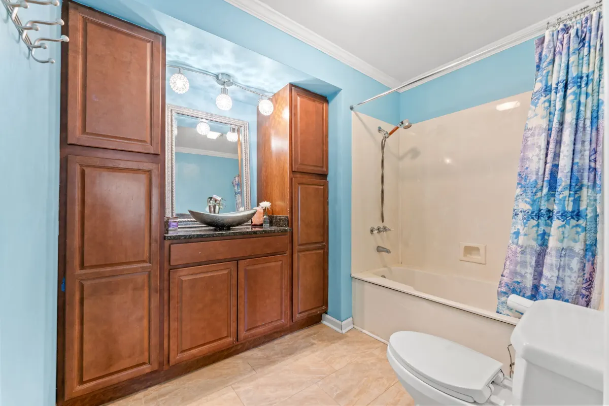 Additional secondary bathroom